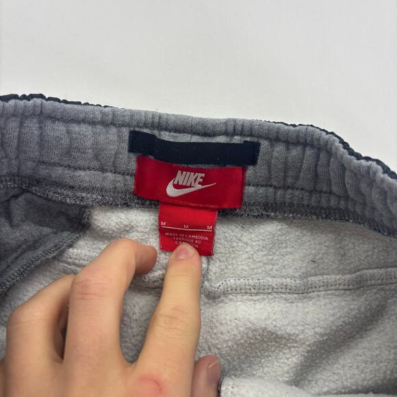 Nike Sportswear Tapered Fleece Sweatpants Men's Medium Grey Joggers 805168-091 - Picture 7 of 9